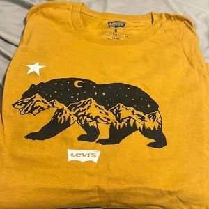 COPY - Men’s Levi’s shirt